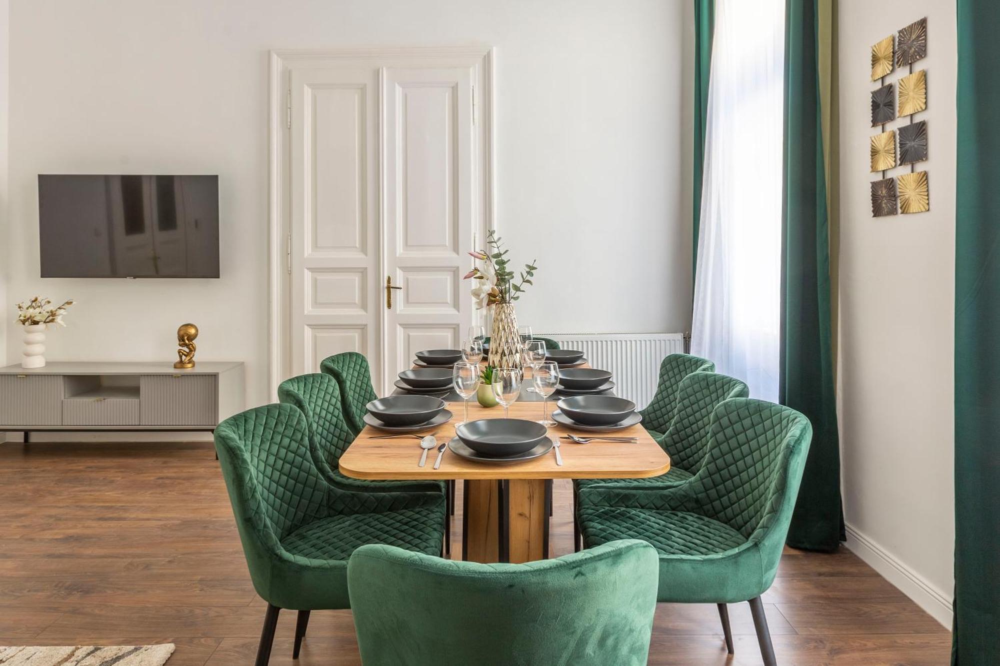 Luxurious Prestige Residence Next To The New York Cafe Boedapest Buitenkant foto